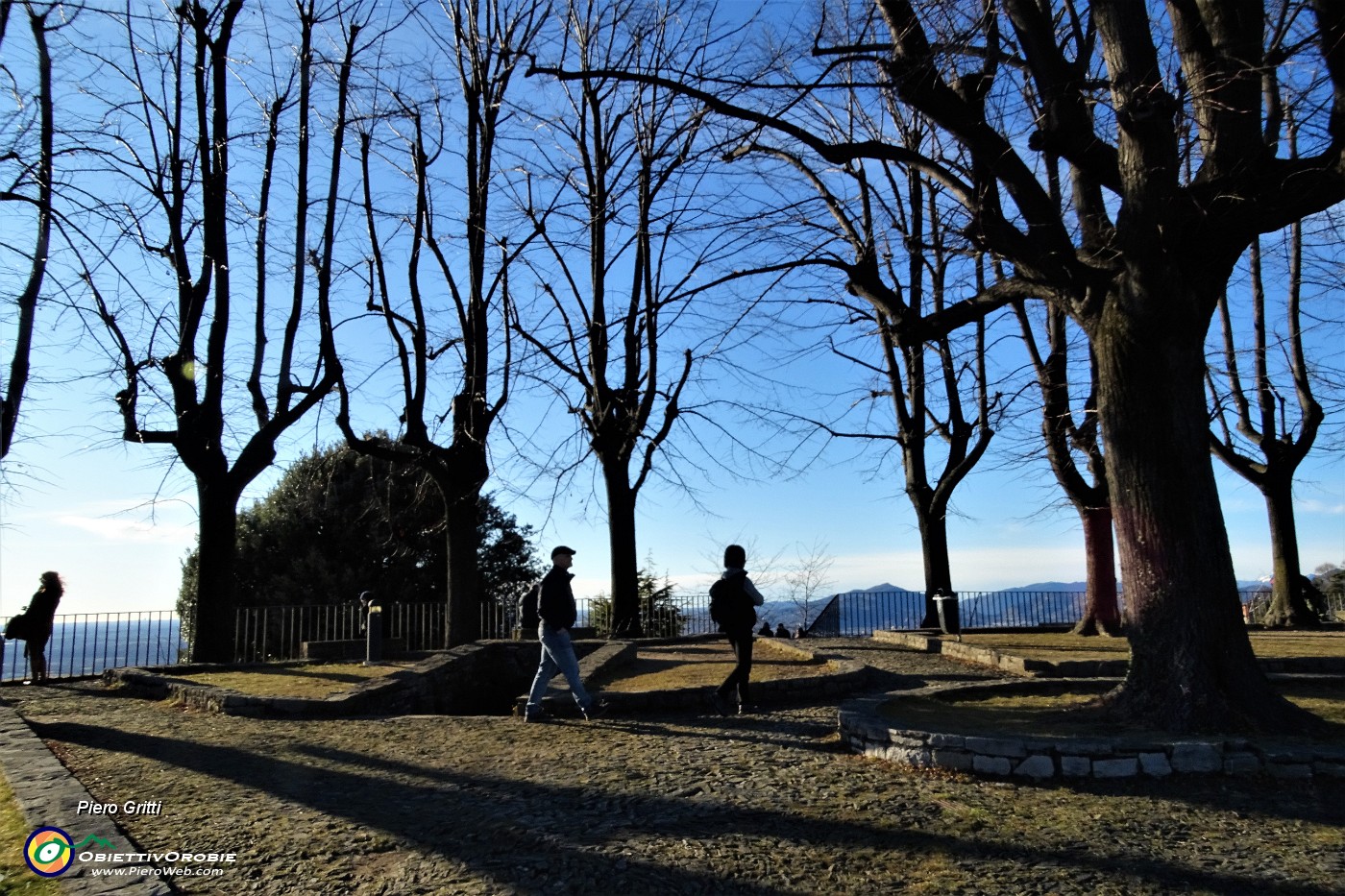 54 Al Parco del Castello di San Vigilio.JPG